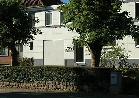 فندق Lavan